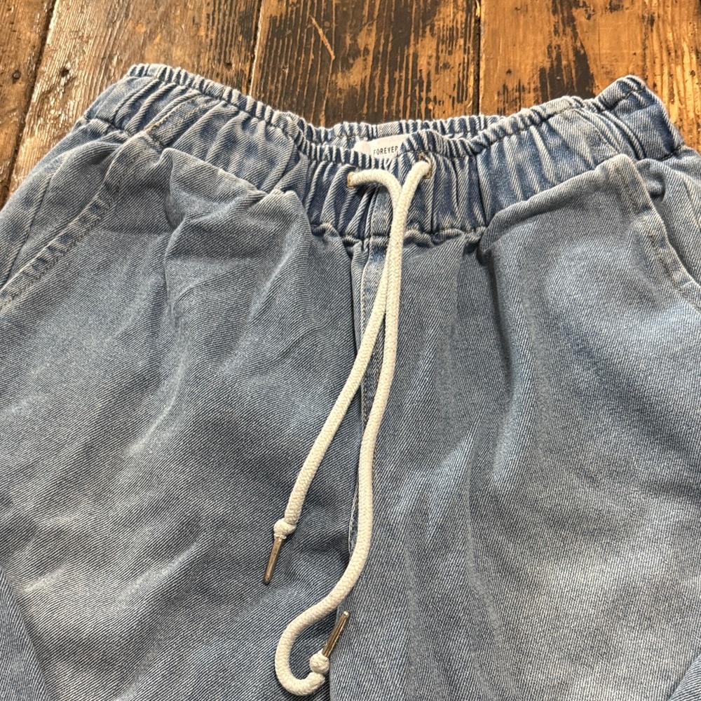 Jean Joggers with Elastic Waist in Light Blue - Picture 3 of 5